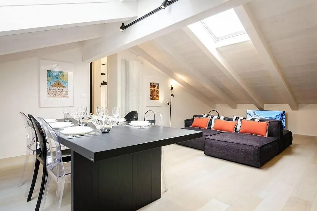 Asinelli Luxury Apartment Bologna