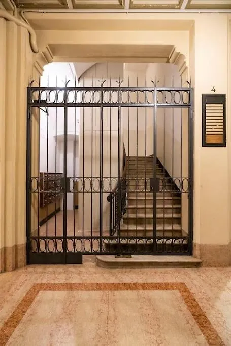 Asinelli Luxury Apartment Bologna