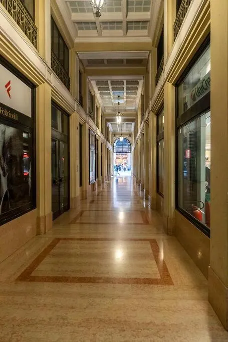 Asinelli Luxury Apartment Bologna 0*,
