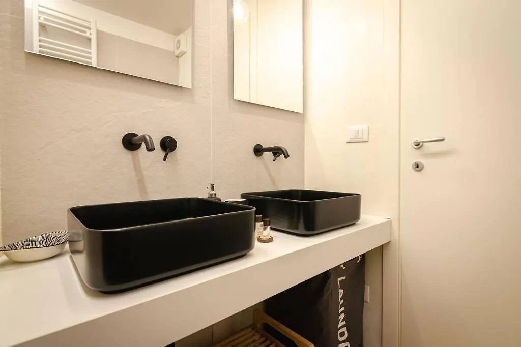 Asinelli Luxury Apartment Bologna