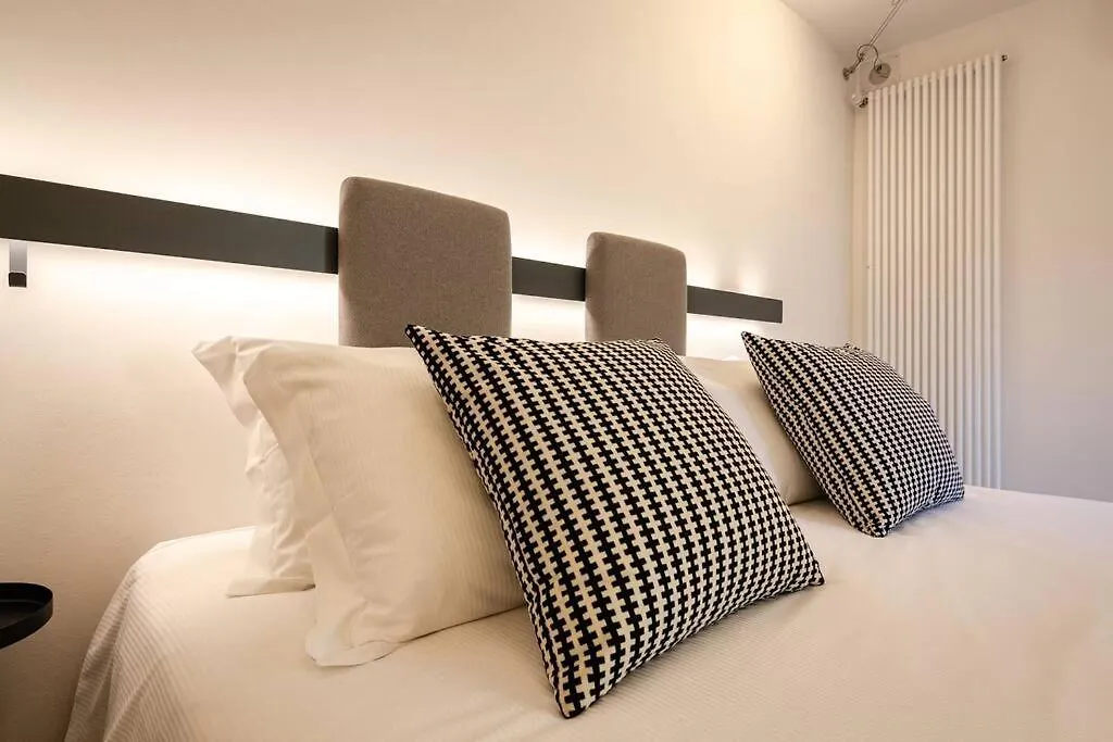 Asinelli Luxury Apartment Bologna 0*,